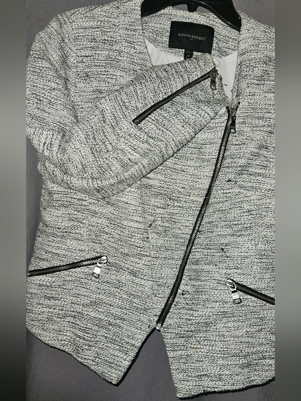 Banana Republic Light Gray Textured Asymmetrical Zip Blazer - Picture 5 of 7
